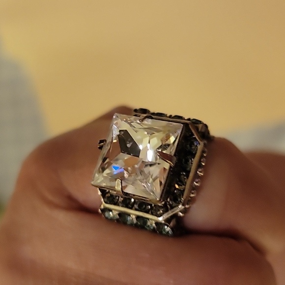 Sorrelli sparkles ring - Picture 3 of 4